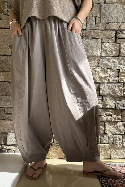 Inga Stretch Poplin Cotton Barrel Pant Earth